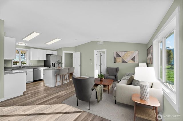 137 Collar Avenue, Morton, WA 98356