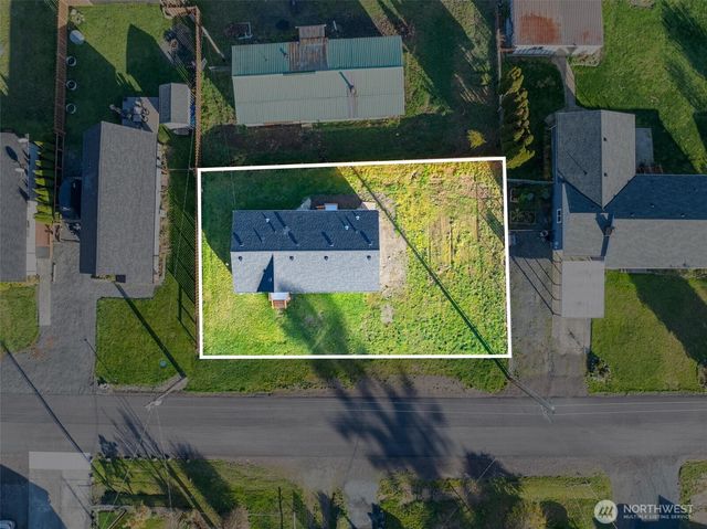 137 Collar Avenue, Morton, WA 98356