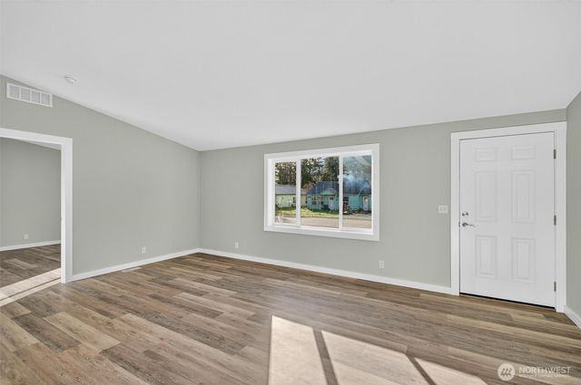 137 Collar Avenue, Morton, WA 98356