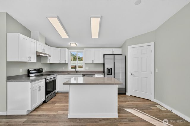 137 Collar Avenue, Morton, WA 98356