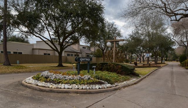 1426 Chardonnay Drive, Houston, TX 77077