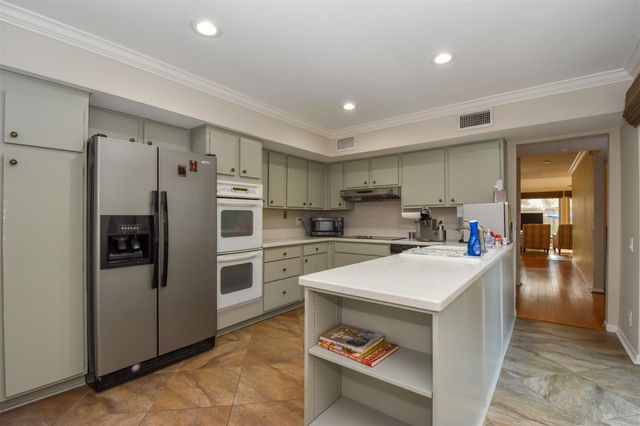 1426 Chardonnay Drive, Houston, TX 77077