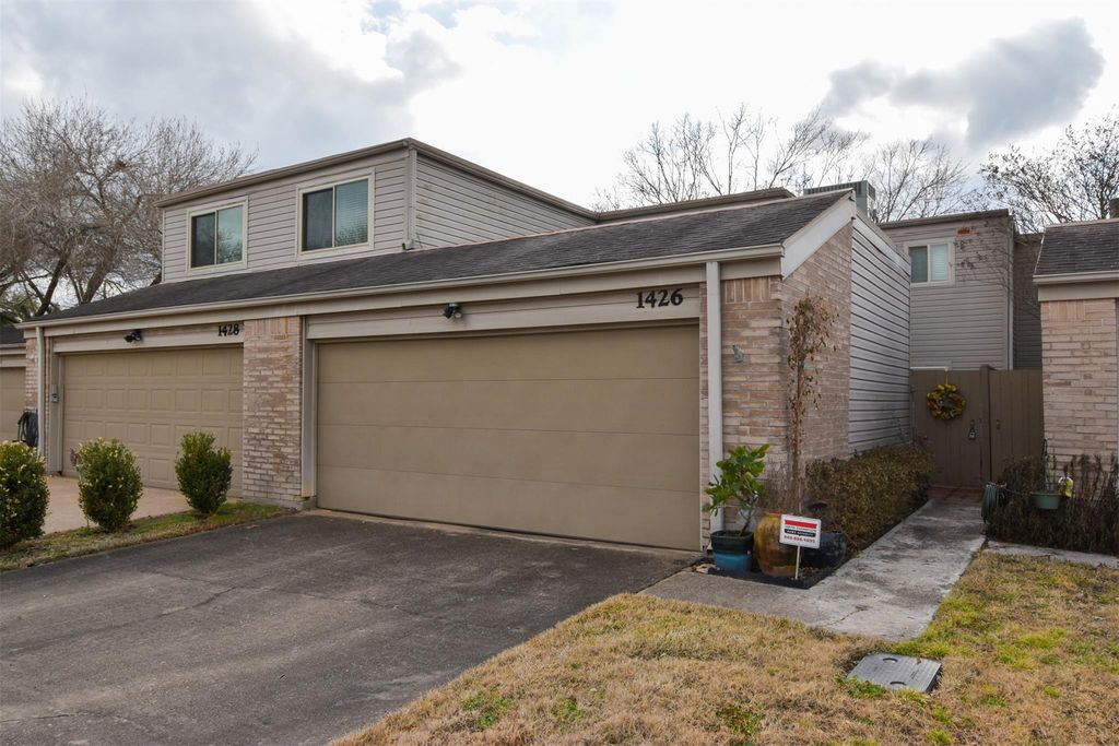 1426 Chardonnay Drive, Houston, TX 77077