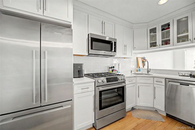 241-49 Oak Park Drive B, Little Neck, NY 11362