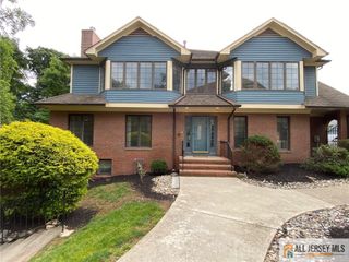 126 Mary Alice Court, Union Twp, NJ 07083