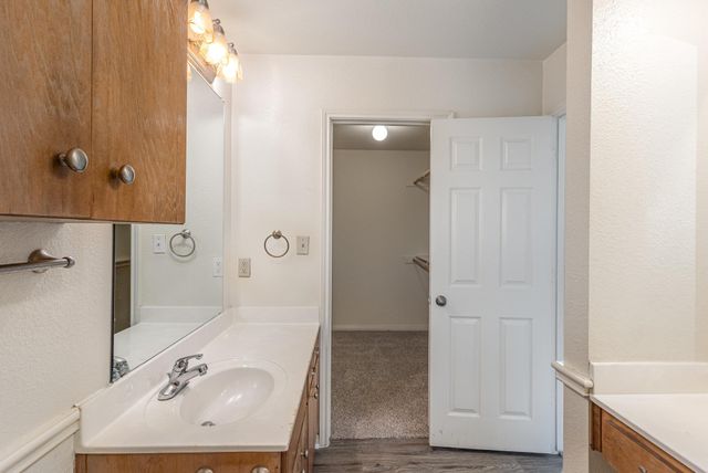 2215 Dry Creek DR 611, Round Rock, TX 78681