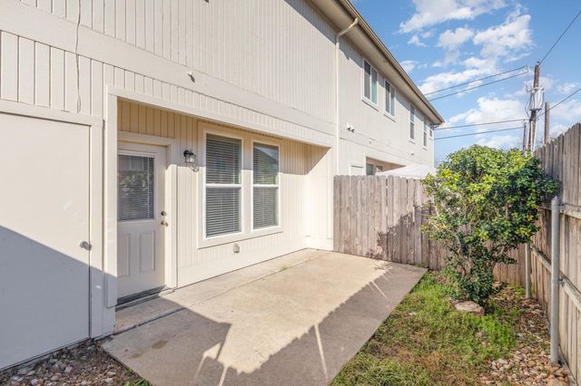 2215 Dry Creek DR 611, Round Rock, TX 78681