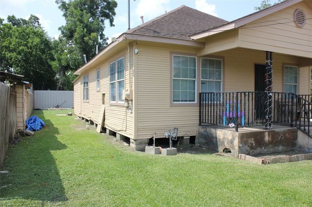 7926 Mendez Street, Houston, TX 77029