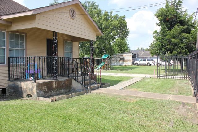 7926 Mendez Street, Houston, TX 77029