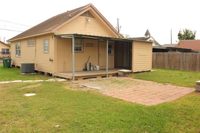 7926 Mendez Street, Houston, TX 77029