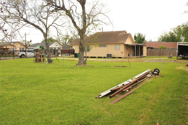 7926 Mendez Street, Houston, TX 77029