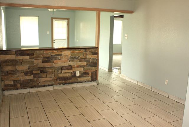 7926 Mendez Street, Houston, TX 77029