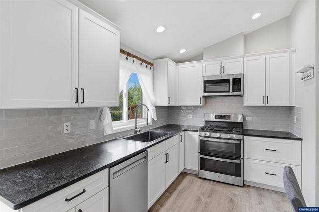 16045 SW Baler Wy, Sherwood, OR 97140