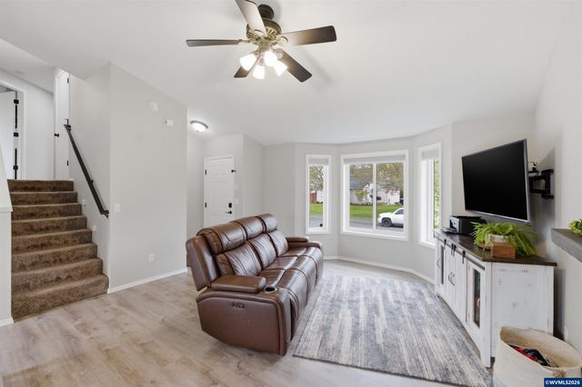 16045 SW Baler Wy, Sherwood, OR 97140