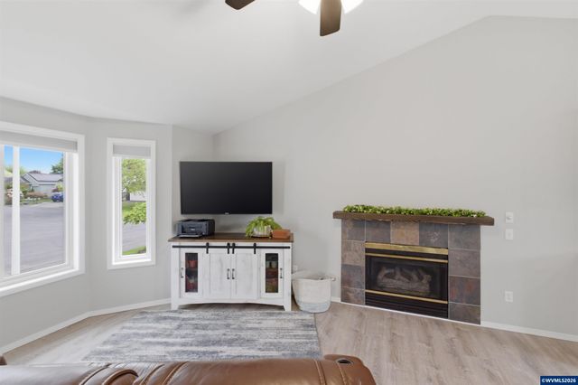 16045 SW Baler Wy, Sherwood, OR 97140