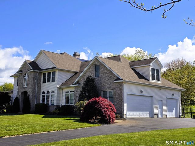 12 Copper Beech Drive, Middletown, CT 06457