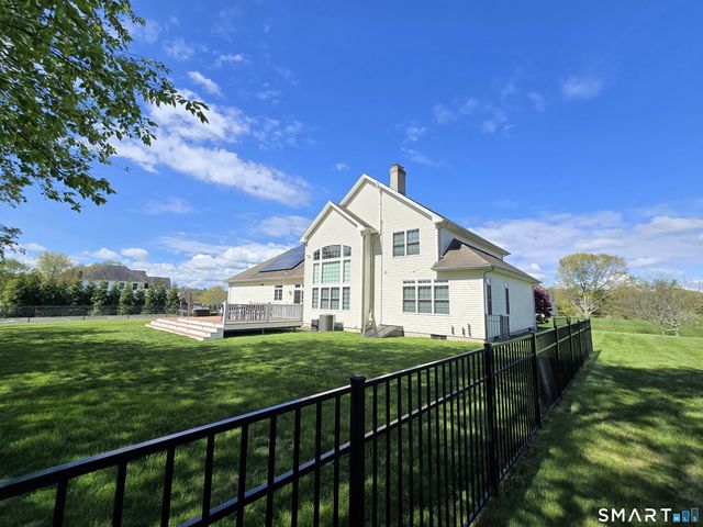 12 Copper Beech Drive, Middletown, CT 06457