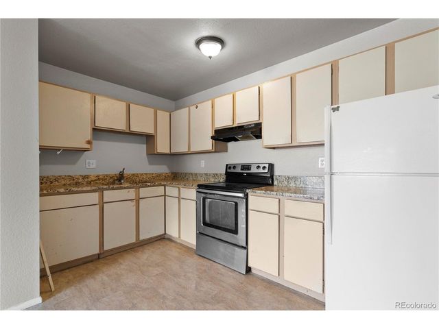 1712 S Hampton, Colorado Springs, CO 80906