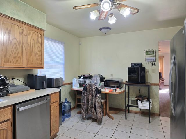 1713 Oakland Avenue, Crest Hill, IL 60403