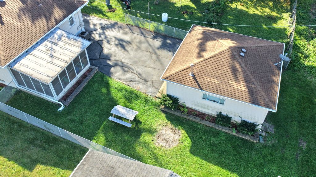 1713 Oakland Avenue, Crest Hill, IL 60403 — photo 2