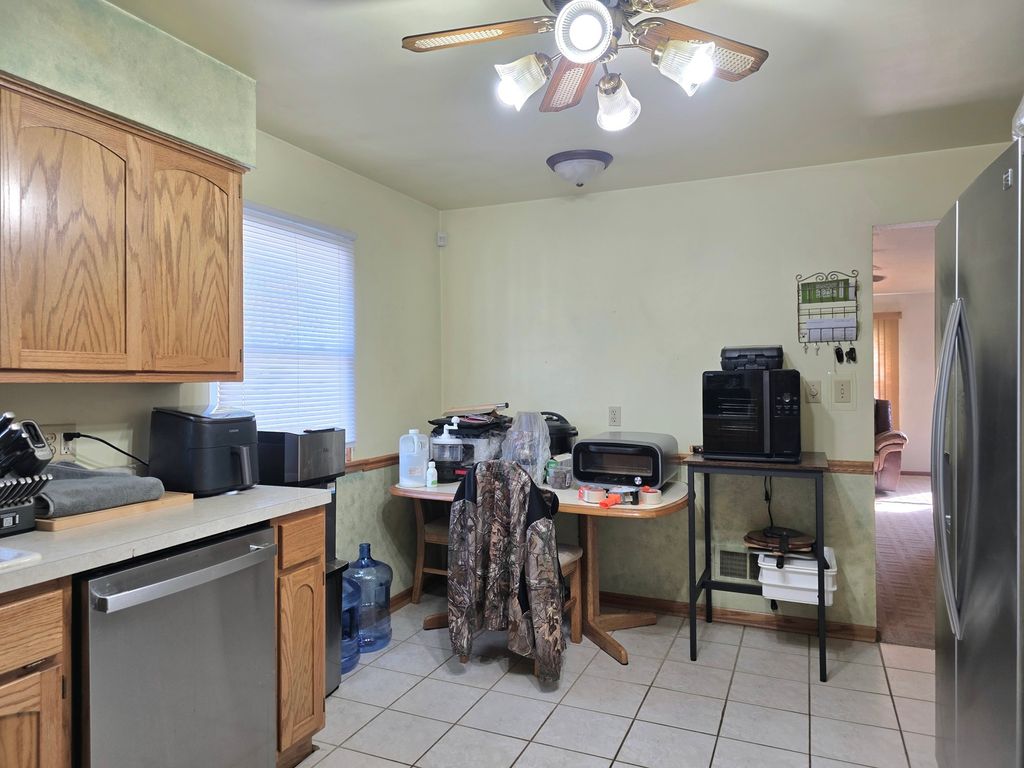 1713 Oakland Avenue, Crest Hill, IL 60403 — photo 5