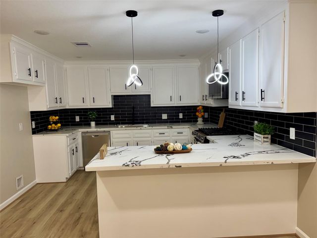 1714 Oaks Drive, Pasadena, TX 77502