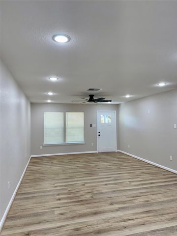 1714 Oaks Drive, Pasadena, TX 77502