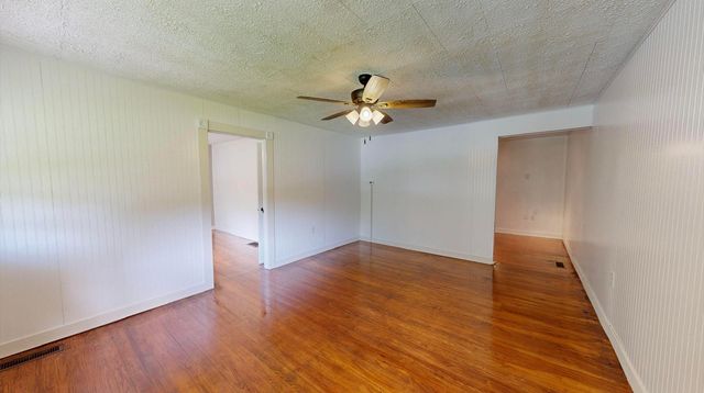 38 COUNTY ROAD 35, Chesapeake, OH 45619