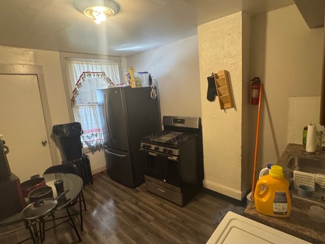 3511 W Van Buren Street, Chicago, IL 60624