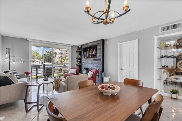 3849 NE 169th St 103, North Miami Beach, FL 33160