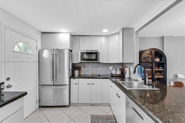 3849 NE 169th St 103, North Miami Beach, FL 33160