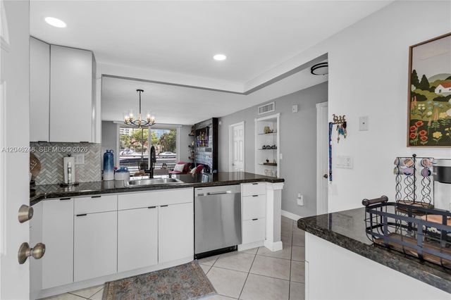3849 NE 169th St 103, North Miami Beach, FL 33160