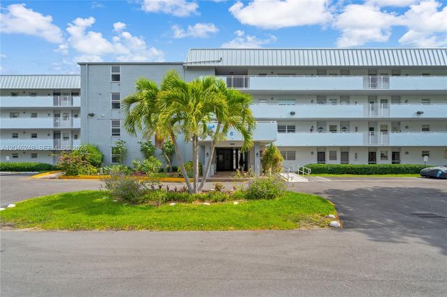 3849 NE 169th St 103, North Miami Beach, FL 33160