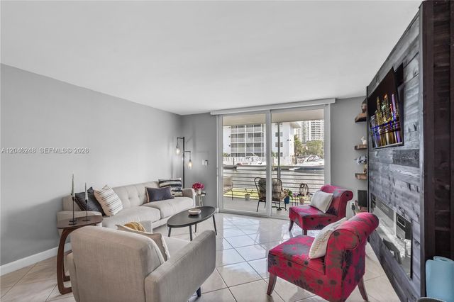 3849 NE 169th St 103, North Miami Beach, FL 33160