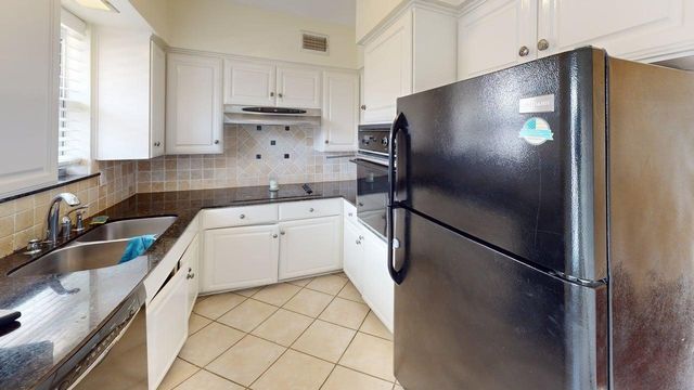 5835 Sandhurst Lane D, Dallas, TX 75206