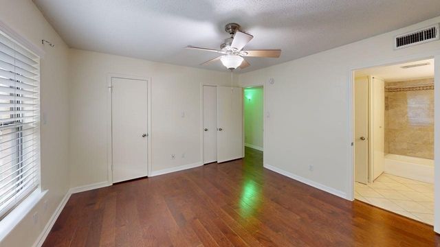5835 Sandhurst Lane D, Dallas, TX 75206