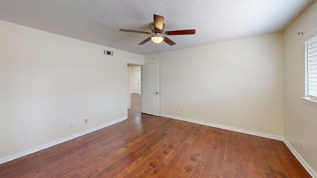 5835 Sandhurst Lane D, Dallas, TX 75206