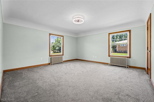 3230 E Wallings Road, Broadview Heights, OH 44147