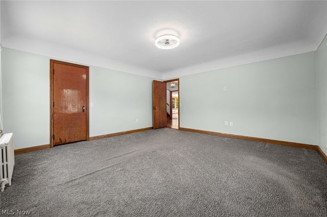 3230 E Wallings Road, Broadview Heights, OH 44147