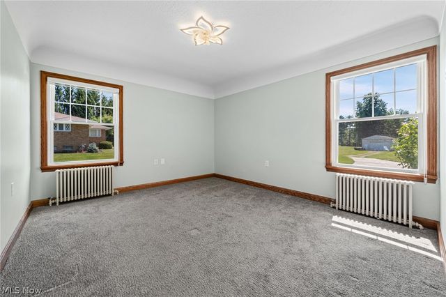 3230 E Wallings Road, Broadview Heights, OH 44147
