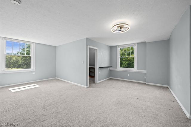 3230 E Wallings Road, Broadview Heights, OH 44147