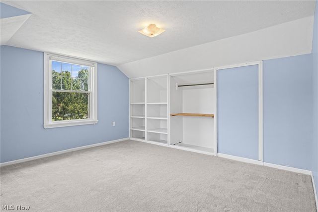 3230 E Wallings Road, Broadview Heights, OH 44147