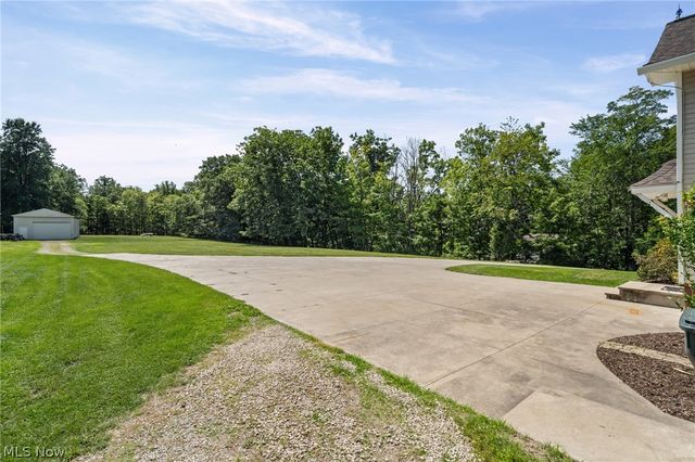 3230 E Wallings Road, Broadview Heights, OH 44147