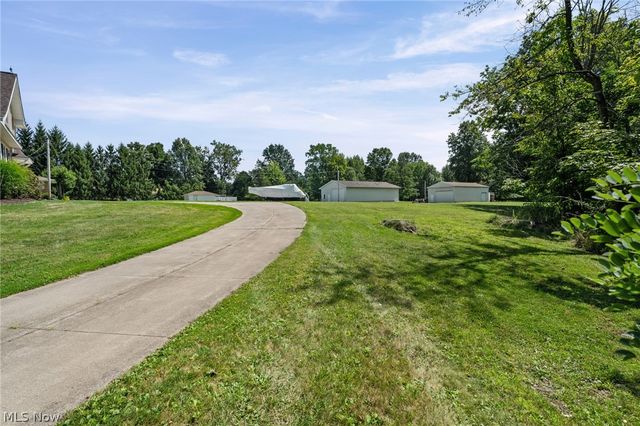3230 E Wallings Road, Broadview Heights, OH 44147