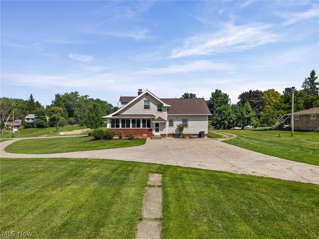 3230 E Wallings Road, Broadview Heights, OH 44147