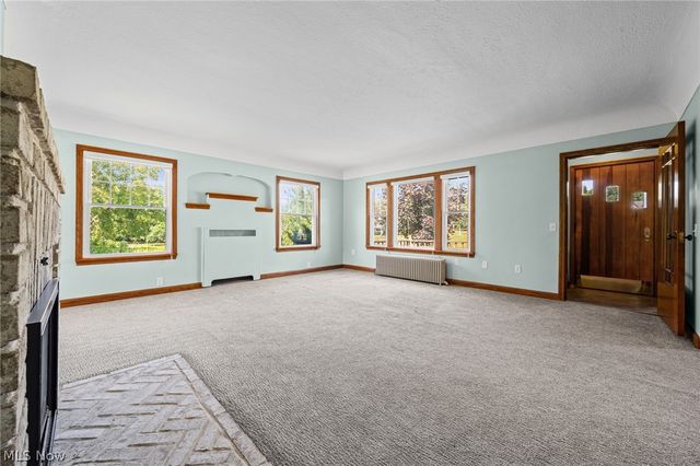3230 E Wallings Road, Broadview Heights, OH 44147