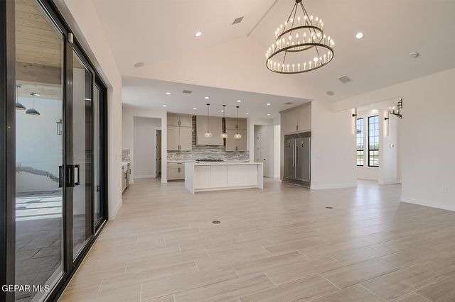 6035 Dusty Prints Road, Las Cruces, NM 88007