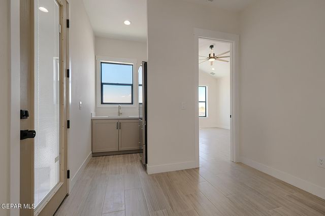 6035 Dusty Prints Road, Las Cruces, NM 88007