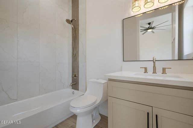 6035 Dusty Prints Road, Las Cruces, NM 88007