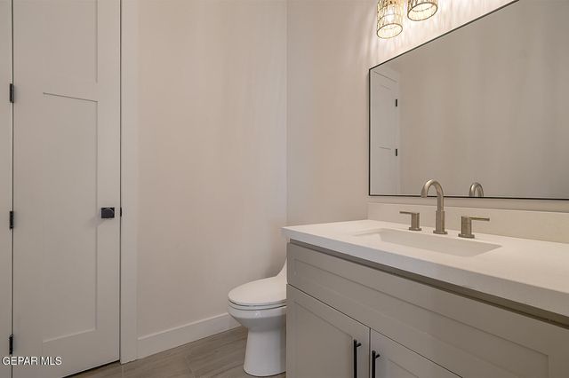 6035 Dusty Prints Road, Las Cruces, NM 88007